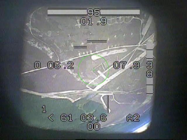 Ujęcia poklatkowe procesu detekcji promieniowania laserowego – bomba V7.3. Zdjęcia wykonane za pomocą kamery umieszczonejw zespole detekcji promieniowania laserowego