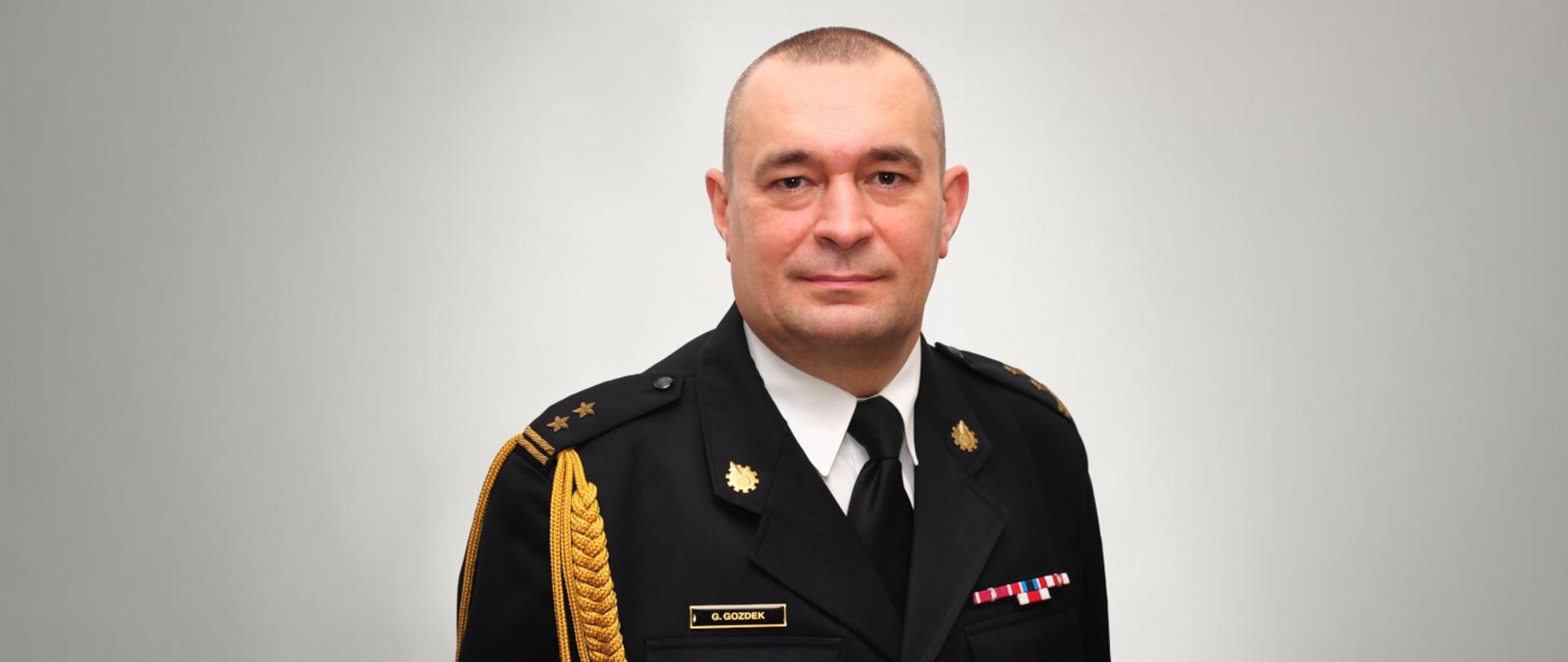 brygadier Grzegorz Gozdek w mundurze wyjściowym