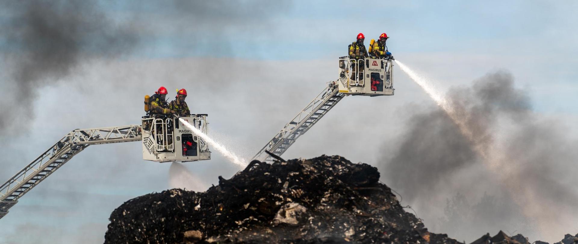 Pożar składowiska odpadów w Siemianowicach Śląskich