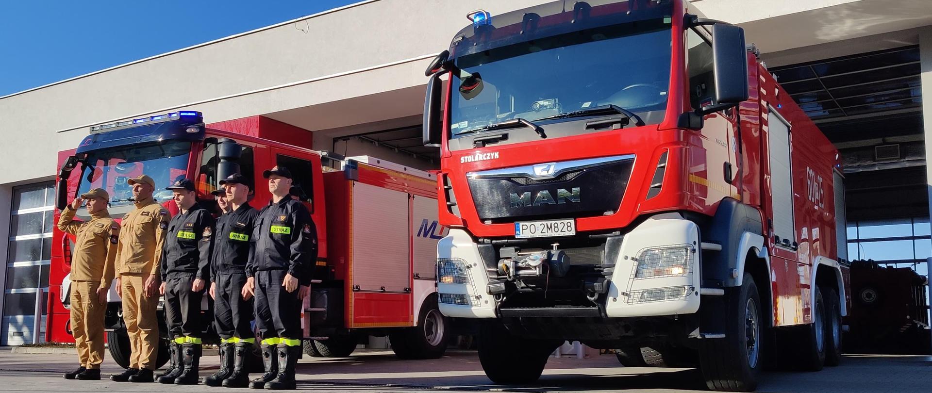Funkcjonariusze JRG Śrem oddali hołd zmarłemu strażakowi OSP Żerniki