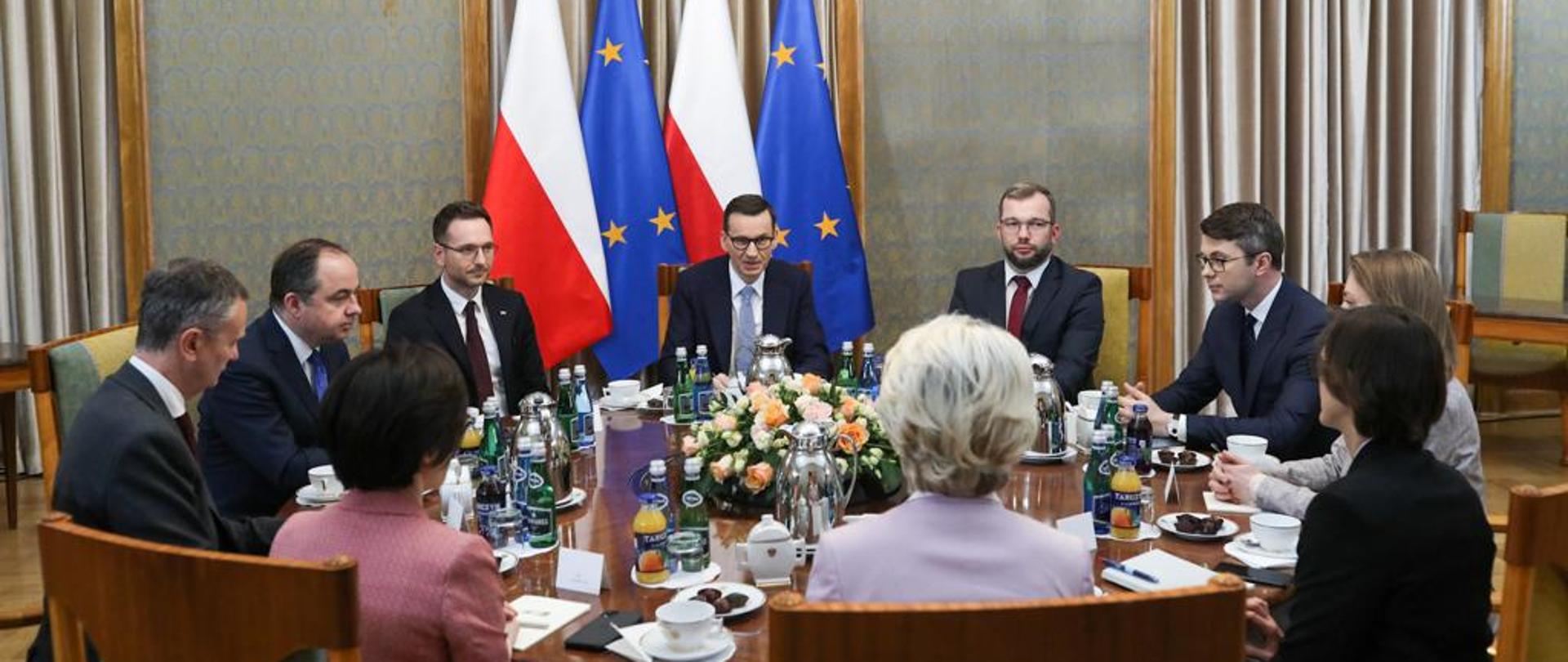 Spotkanie Premiera Mateusza Morawieckiego z Przewodniczącą Komisji Europejskiej Ursulą von der Leyen w KPRM