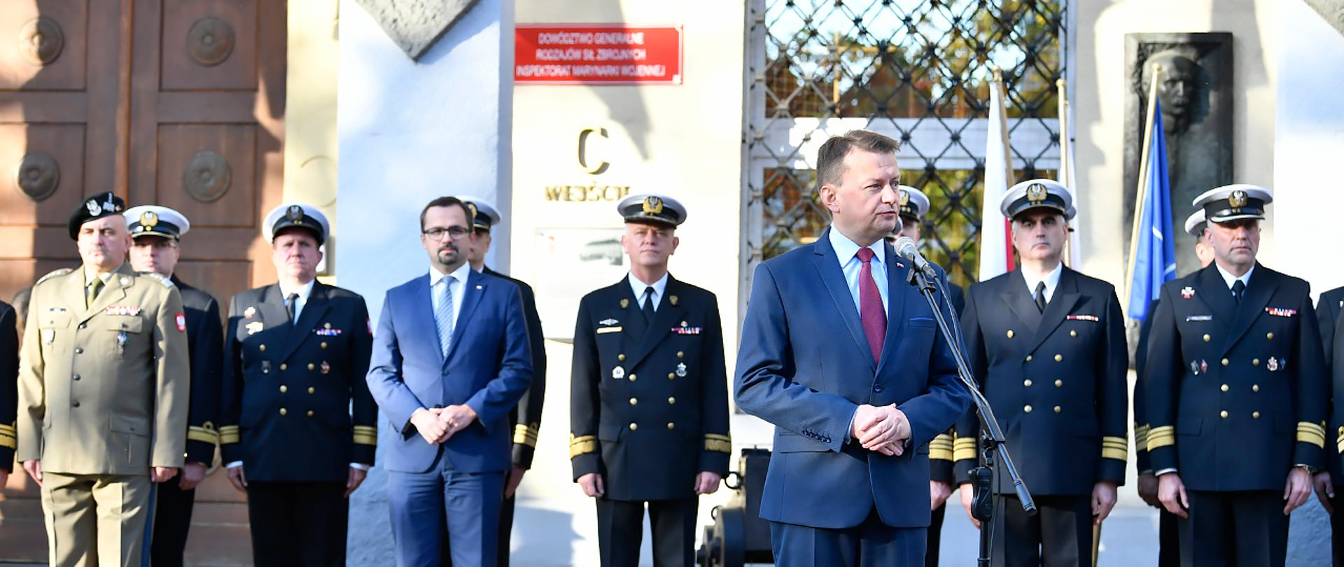 Inauguracja funkcjonowania w Gdyni Inspektoratu Marynarki Wojennej, który został przeniesiony z Warszawy.