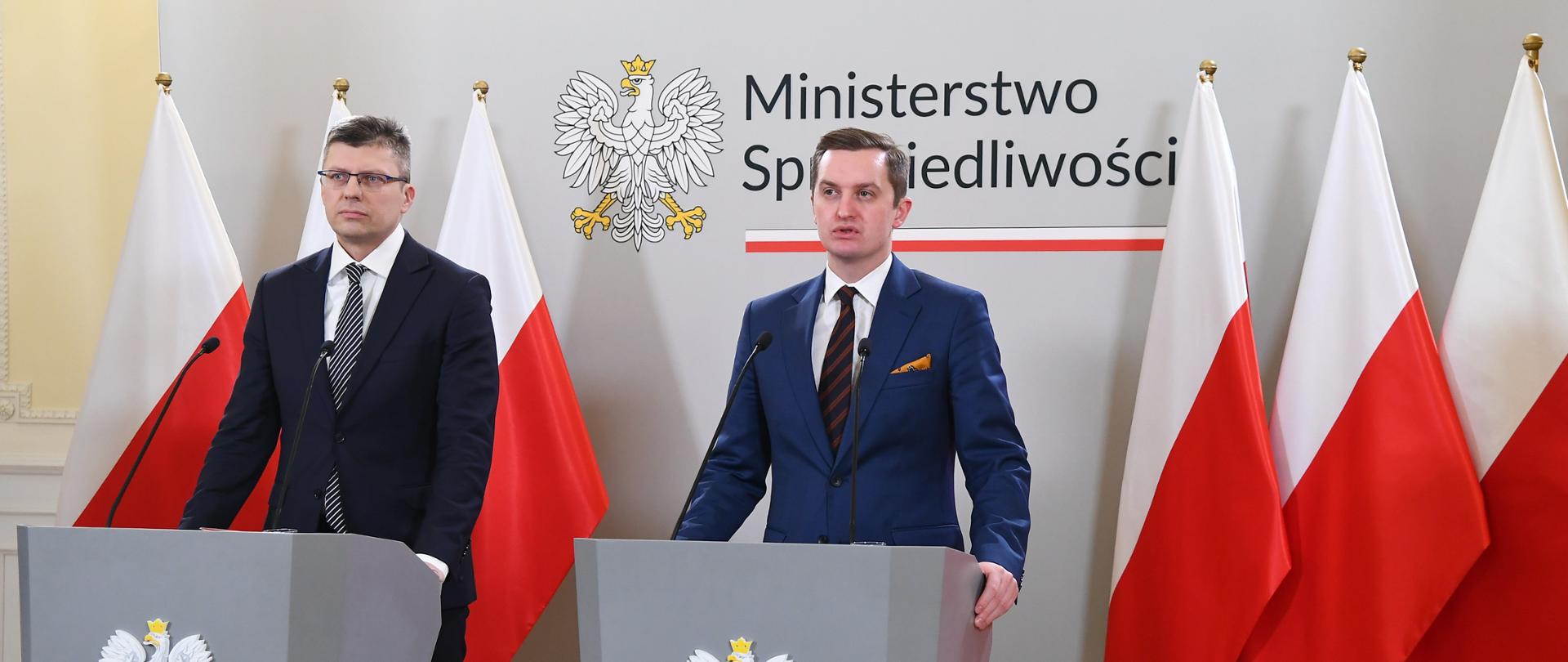 Wiceminister Marcin Warchoł i wiceminister Sebastian Kaleta. 