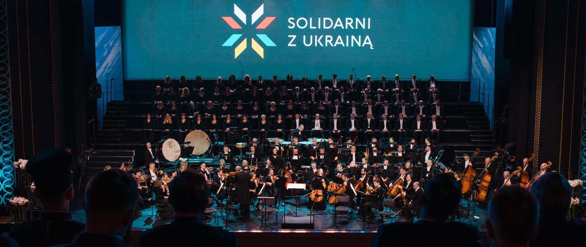 Koncert Solidarni z Ukrainą. Na widowni premier Mateusz Morawiecki.