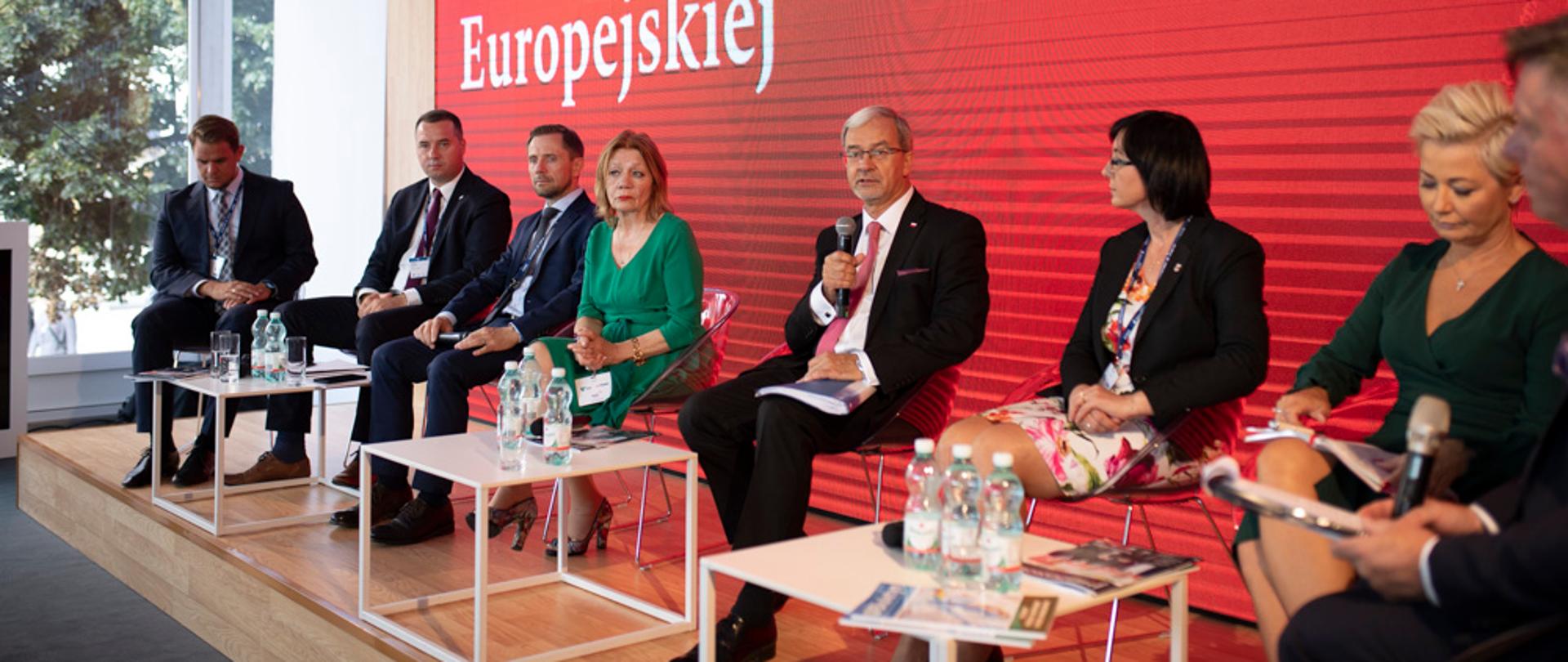 Zdjęcie z dyskusji panelowej podczas Forum Ekonomicznym w Krynicy.