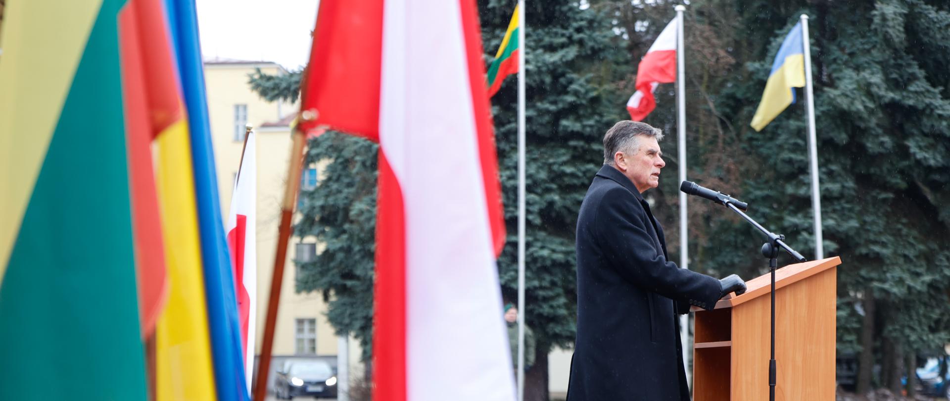 Uroczystość rocznicowa w rok po wybuchu wojny na Ukrainie