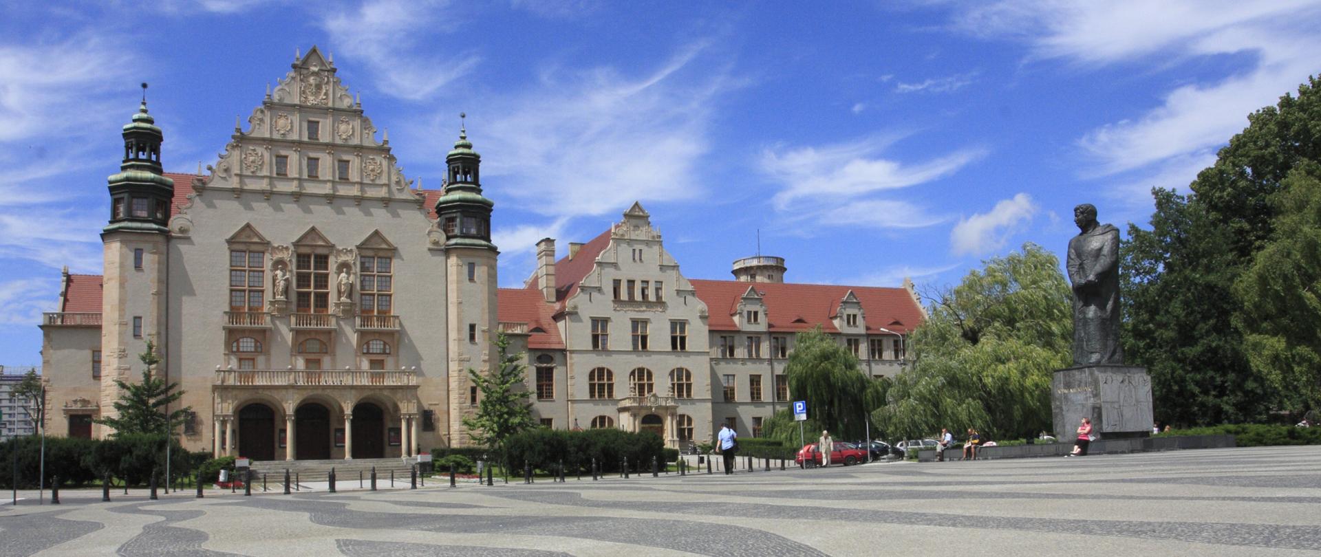 Budynek Uniwersytetu im. Adama Mickiewicza w Poznaniu