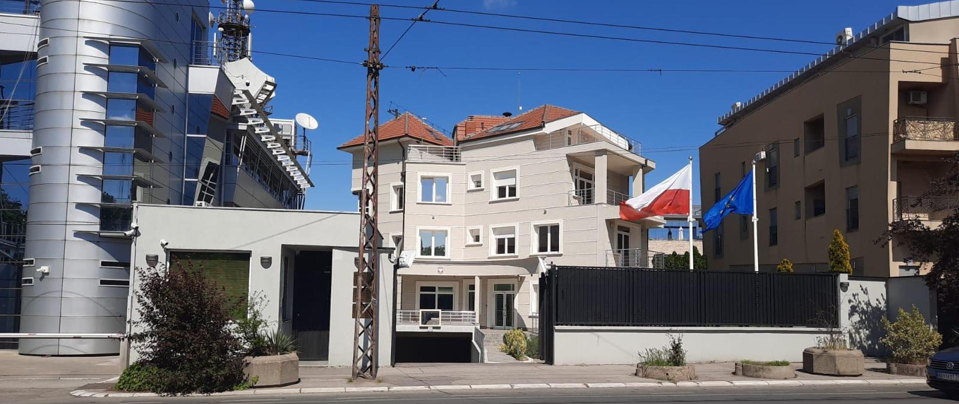 15. aprila ove godine Ambasada Republike Poljske u Beogradu (zajedno sa konzularnim odeljenjem) i Poljski institut privremeno promenili sedište. 