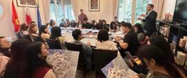Lekcja w ambasadzie (fot. Ambasada RP w Hanoi)