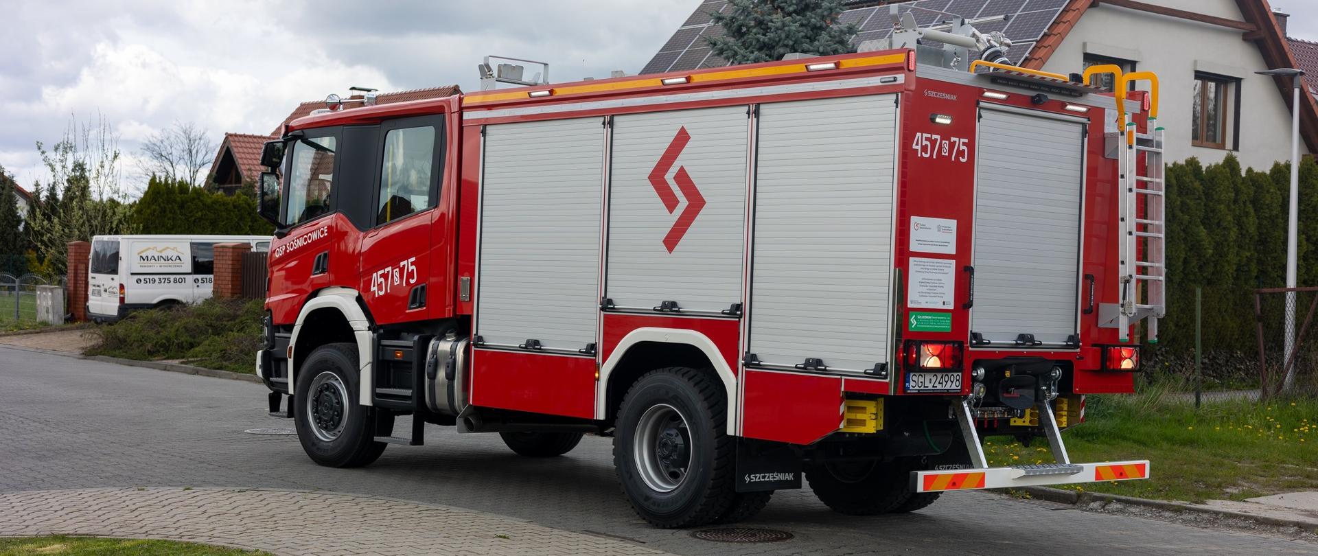 Uroczyste przekazanie samochodu ratowniczo - gaśniczego dla OSP Sośnicowice