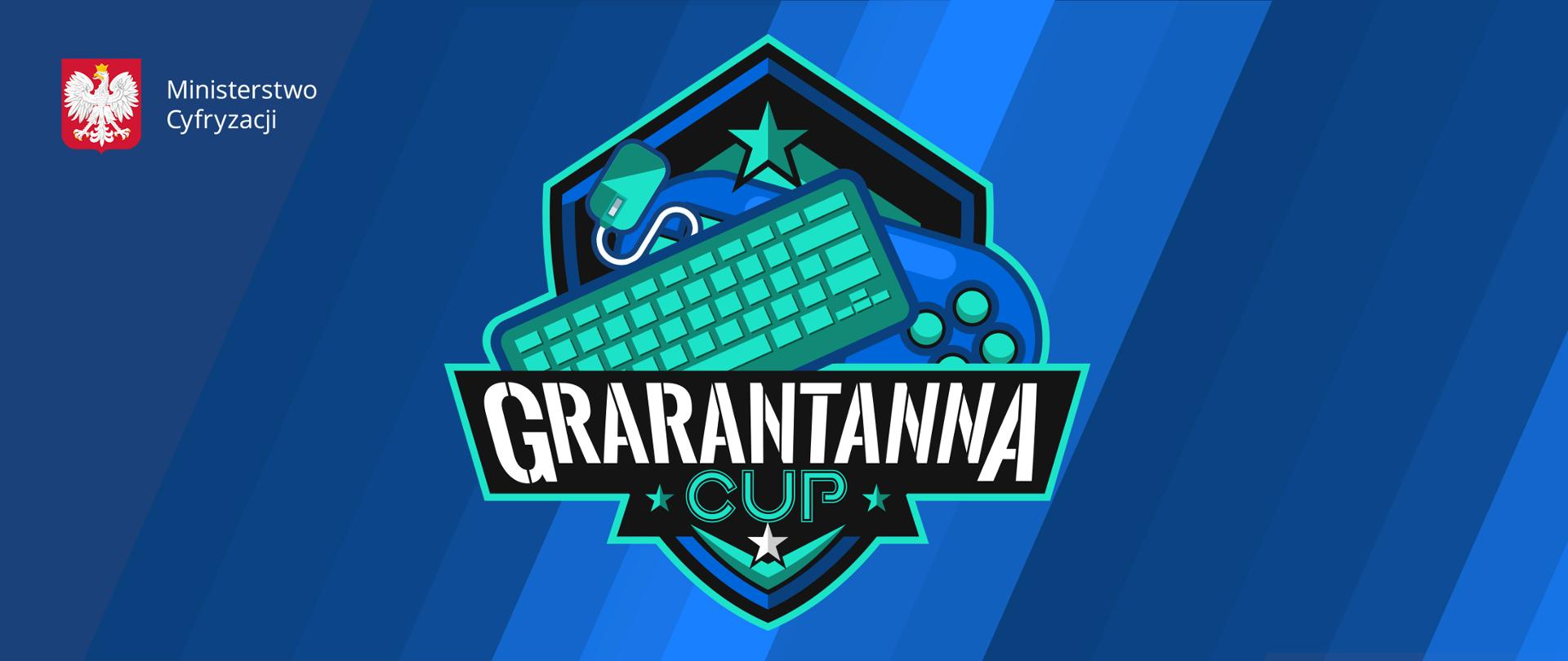 Logotyp wydarzenia. Napis Grarantanna Cup. W logo klawiatura, myszka, pad. Urządzenia leżą jedno na drugim. Tło niebieskie - skośne paski w różnych odcieniach. W lewym górnym rogu - logo ministerstwa.