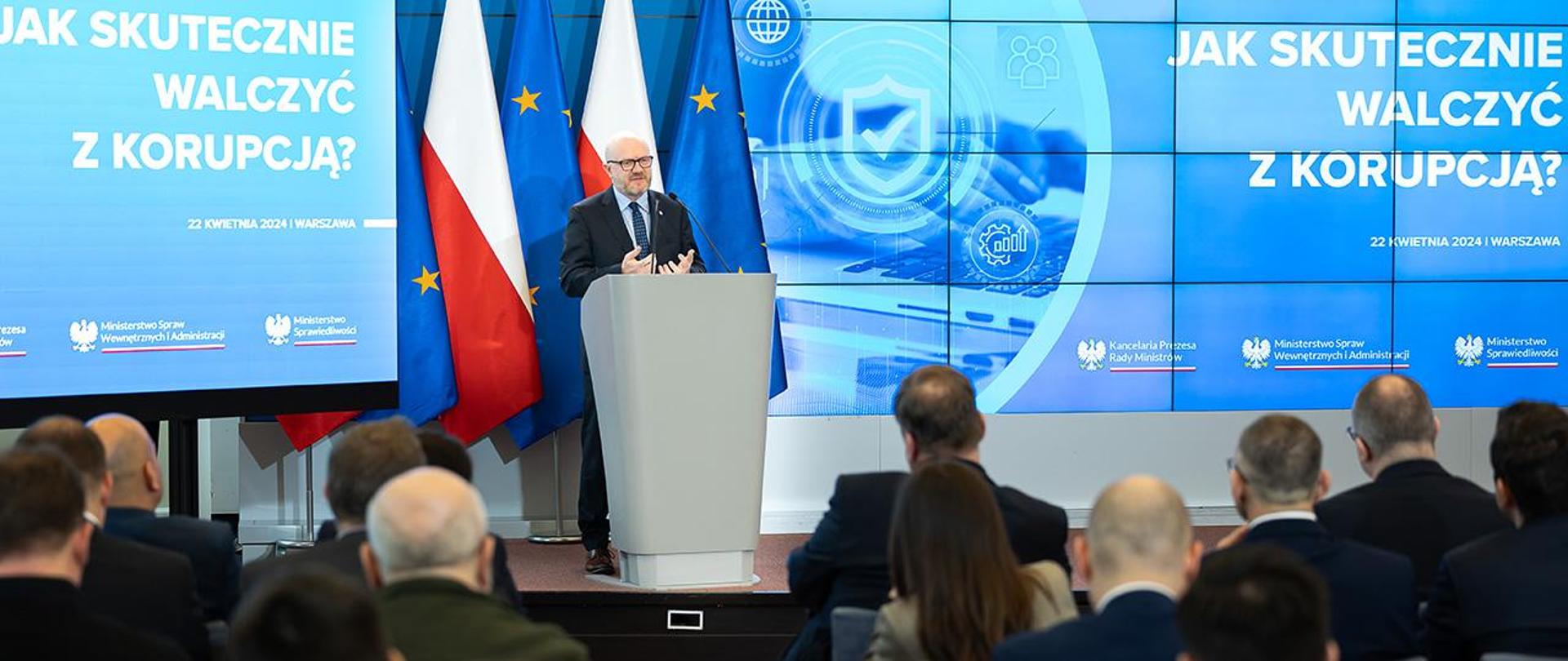 W Kancelaria Premiera wiceministrowie Czesław Mroczek oraz Maciej Duszczyk wzięli udział w konferencji pt. „Jak skutecznie walczyć z korupcją?”.