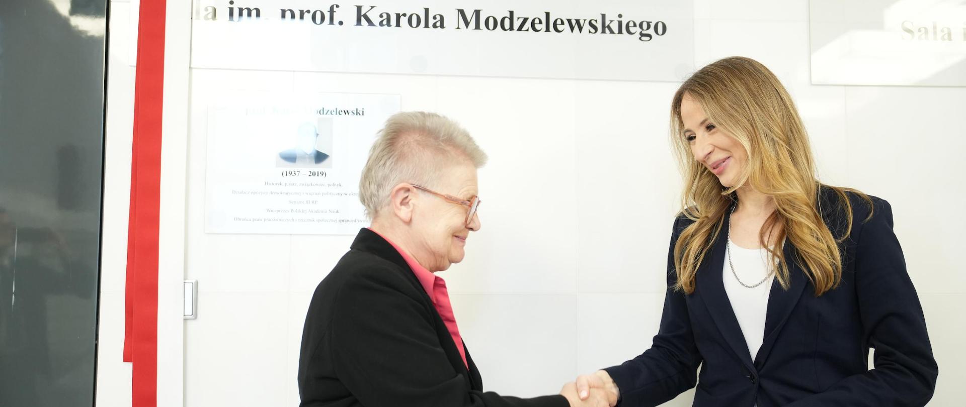 Prof. Karol Modzelewski i Halina Krahelska uhonorowani w MRPiPS