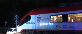 Zderzenie na przejeździe kolejowym w Parkowie pociągu osobowego relacji Piła Główna – Leszno z samochodem osobowym marki SEAT IBIZA