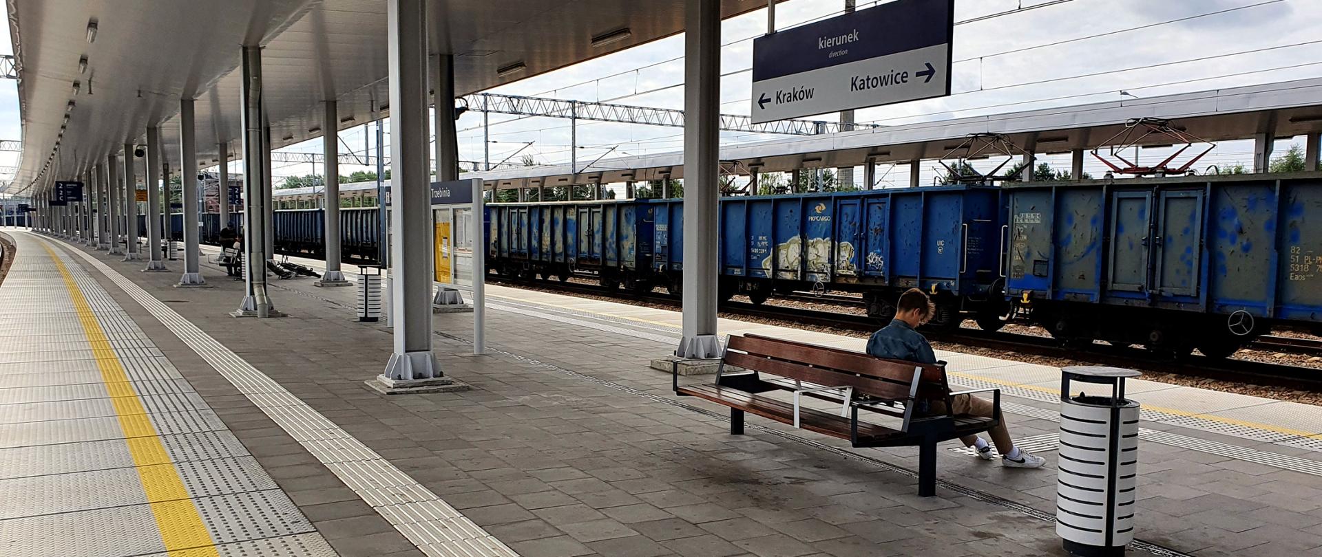 Perony na stacji w Trzebini zostały zmodernizowane
