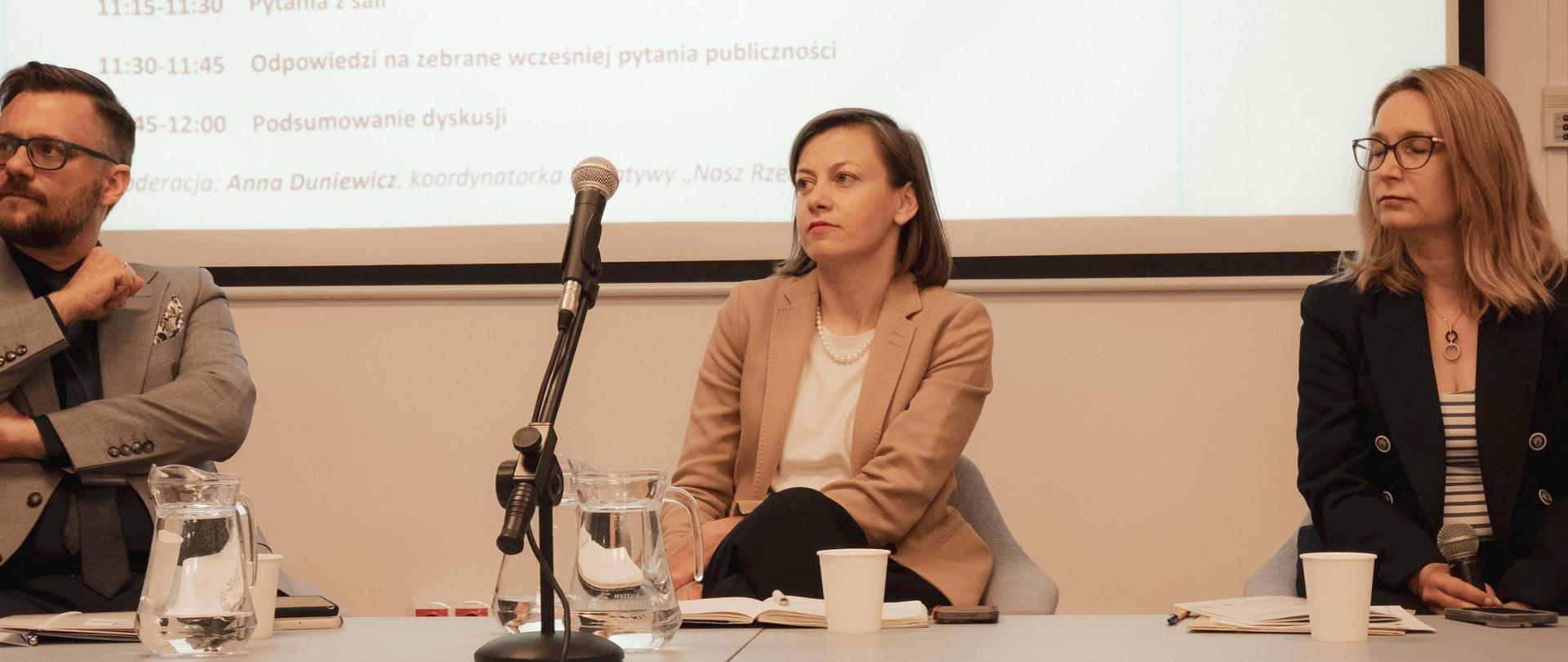 Wiceministra Zuzanna Rudzińska-Bluszcz uczestniczyła w konferencji „Polska w Unii Europejskiej – jakich praw chcemy na co dzień?”