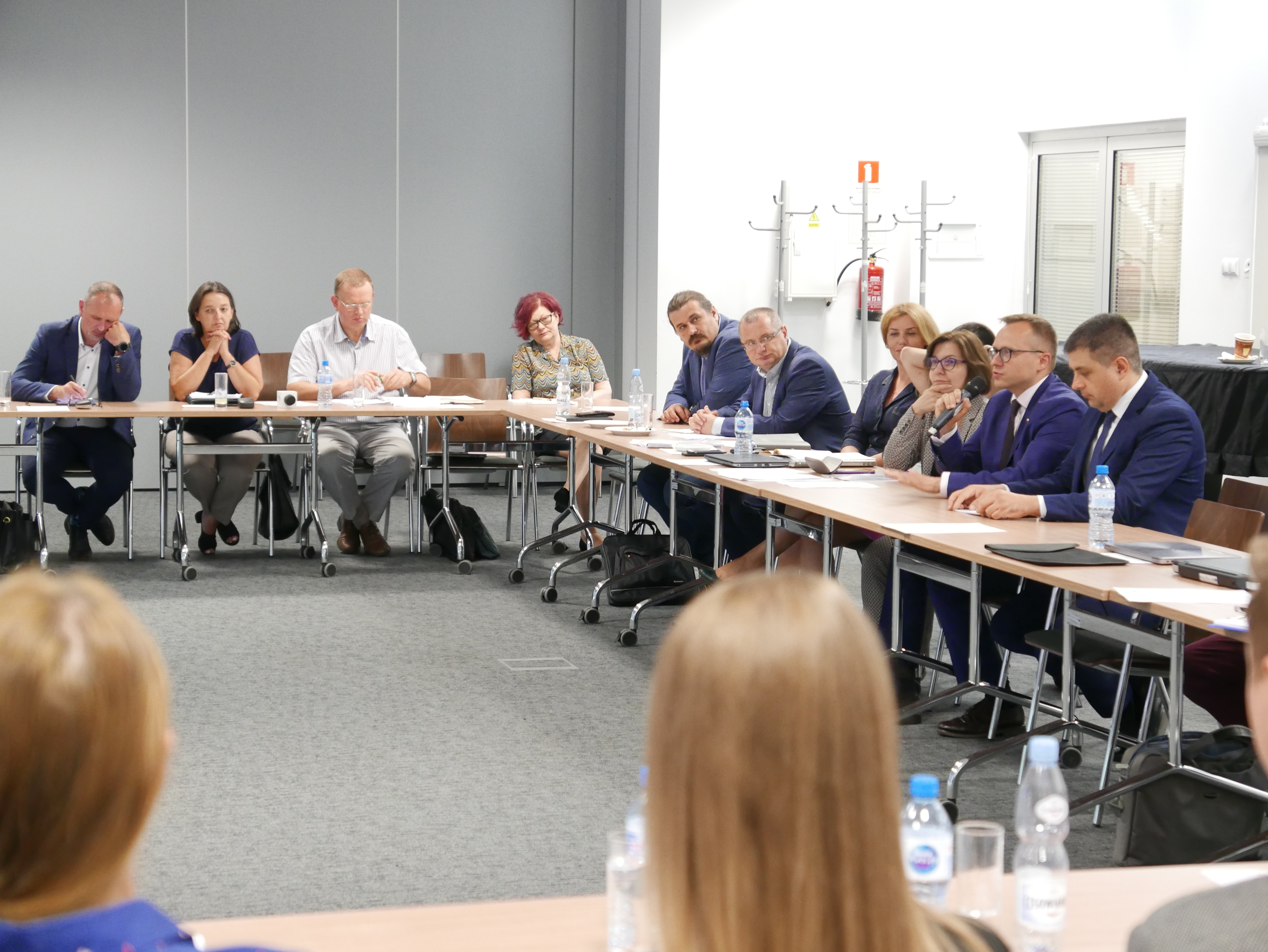 wiceminister Artur Soboń spotkał się z animatorami platform startowych w Puławskim Parku Naukowo-Technologicznym w Puławach