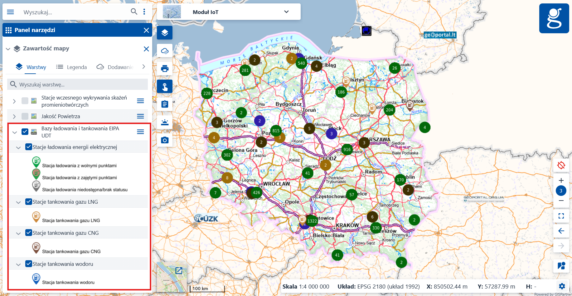 Ogólne rozmieszczenie stacji ładowania pojazdów elektrycznych oraz stacji tankowania paliw alternatywnych na mapie.