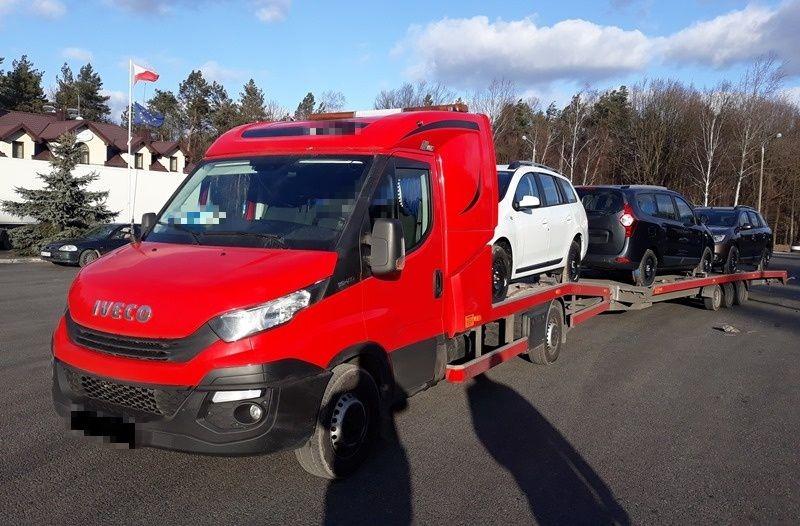 Autolaweta zatrzymana do kontroli przez patrol mazowieckiej ITD. 