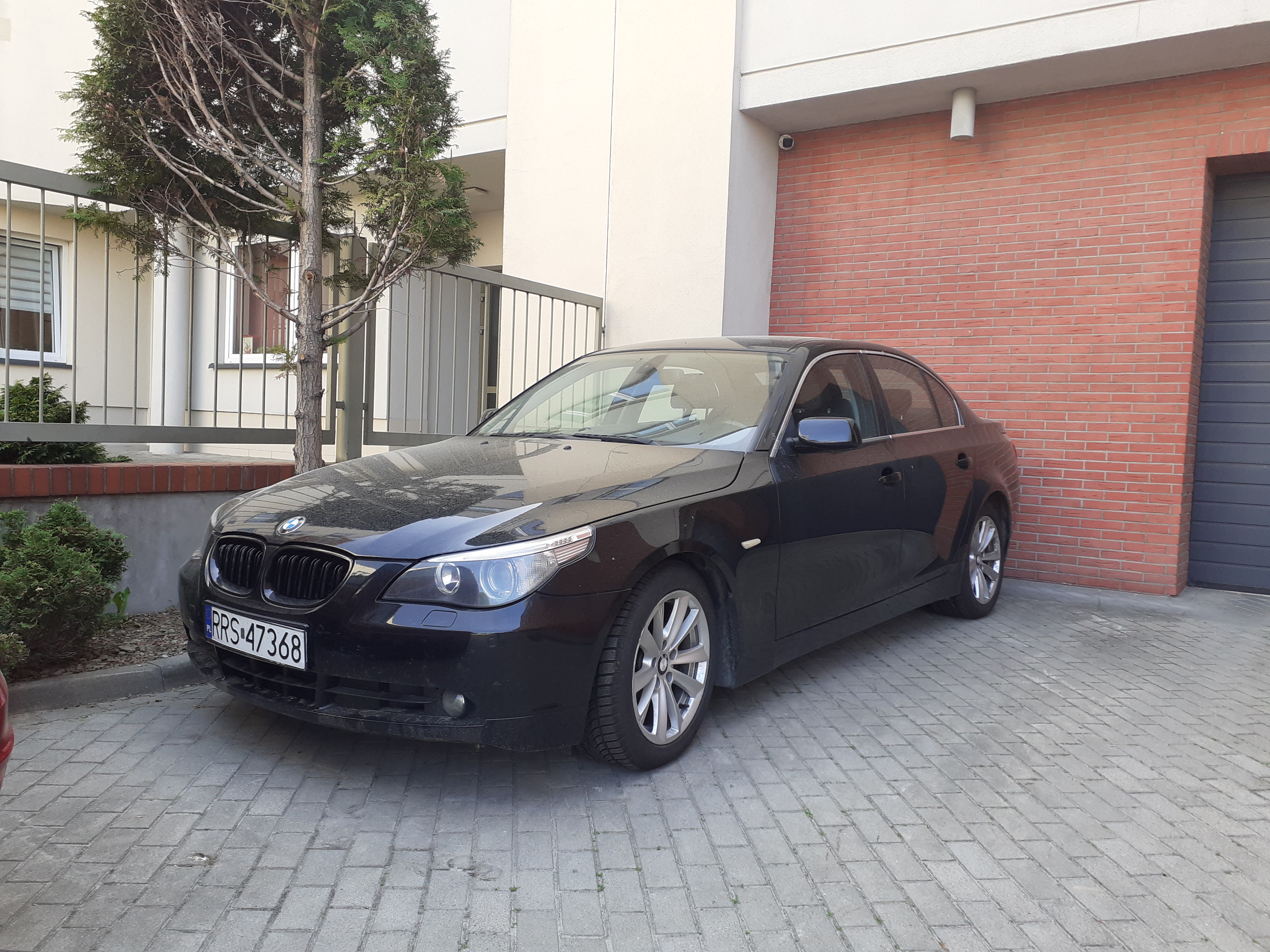 BMW 525
