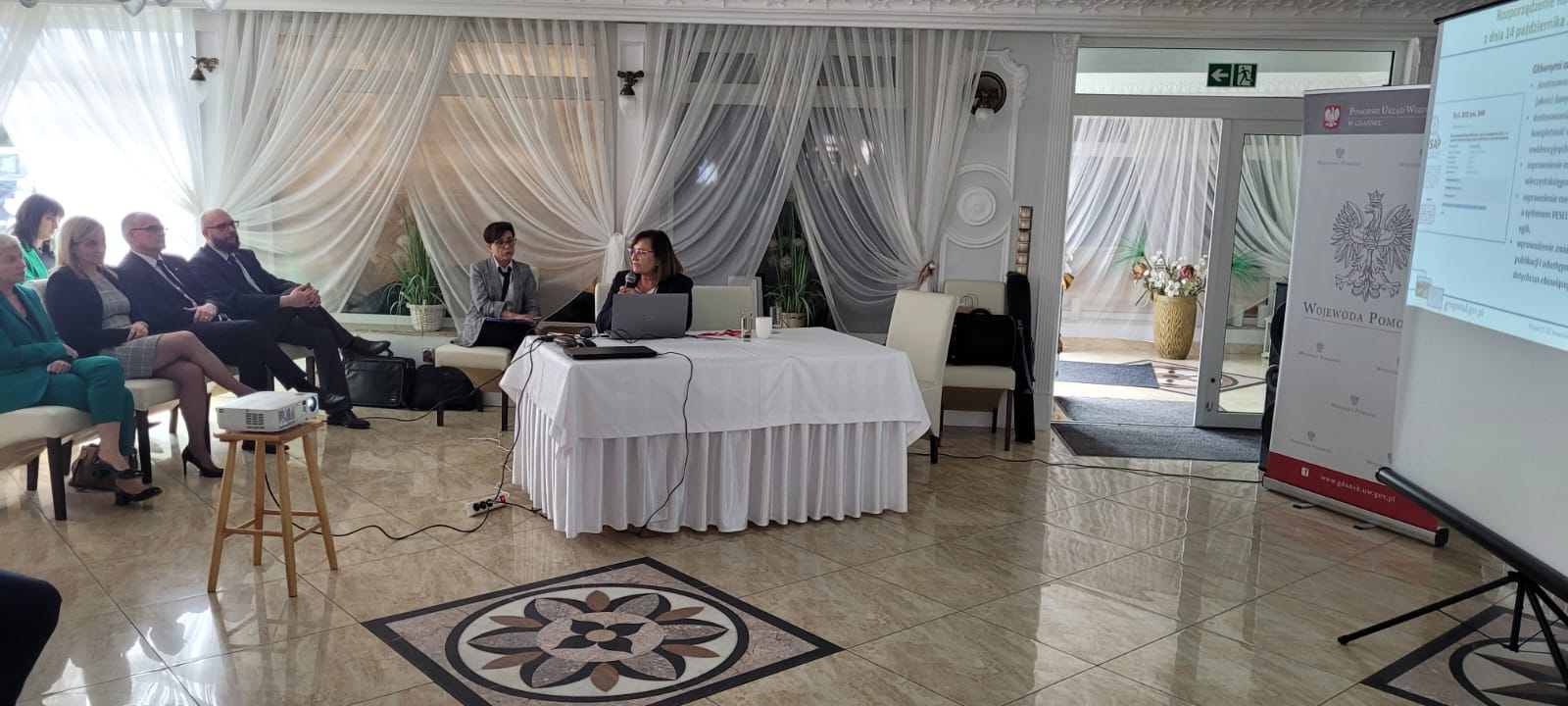 Zdjęcie przedstawia p.o. GGK Alicję Kulkę podczas Narady Szkoleniowej SGiK województwa pomorskiego