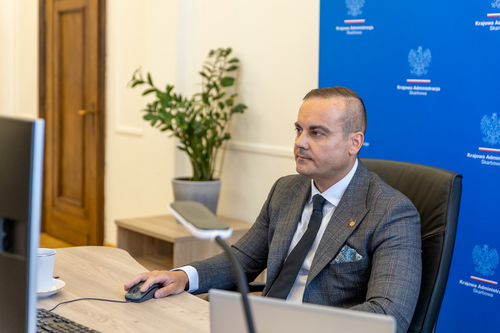 Minister Bartosz Zbaraszczuk podczas konferencji Jak KAS oceniają klienci.