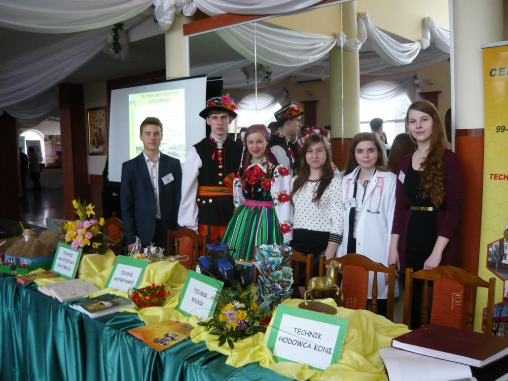 TARGI EDUKACYJNE W ŁOWICZU