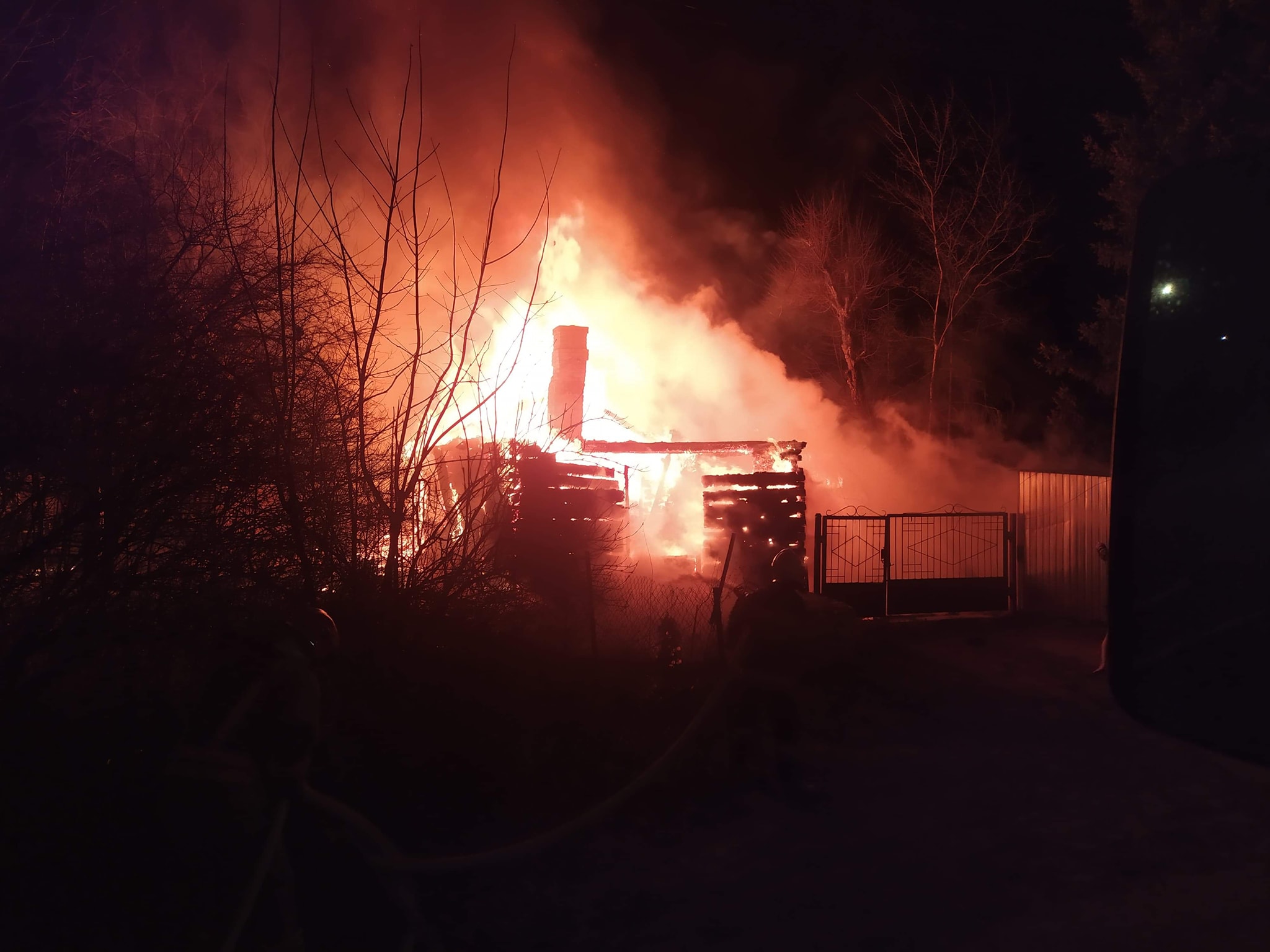 Pożar domu w miejscowości Helenów.