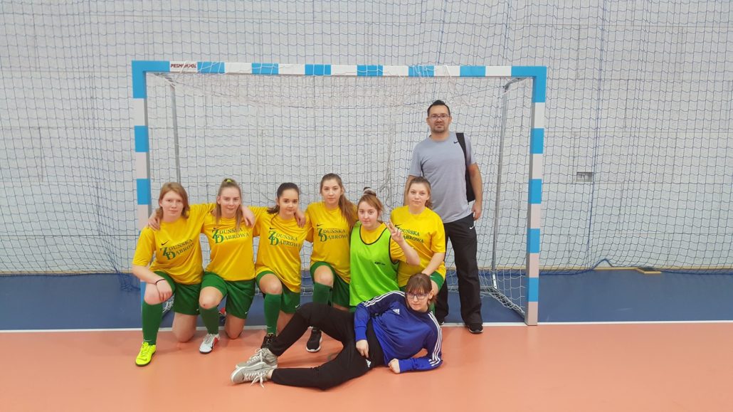 I MIEJSCE W PÓŁFINAŁACH MISTRZOSTW POLSKI SZKÓŁ ROLNICZYCH W HALOWEJ PIŁCE NOŻNEJ DZIEWCZĄT