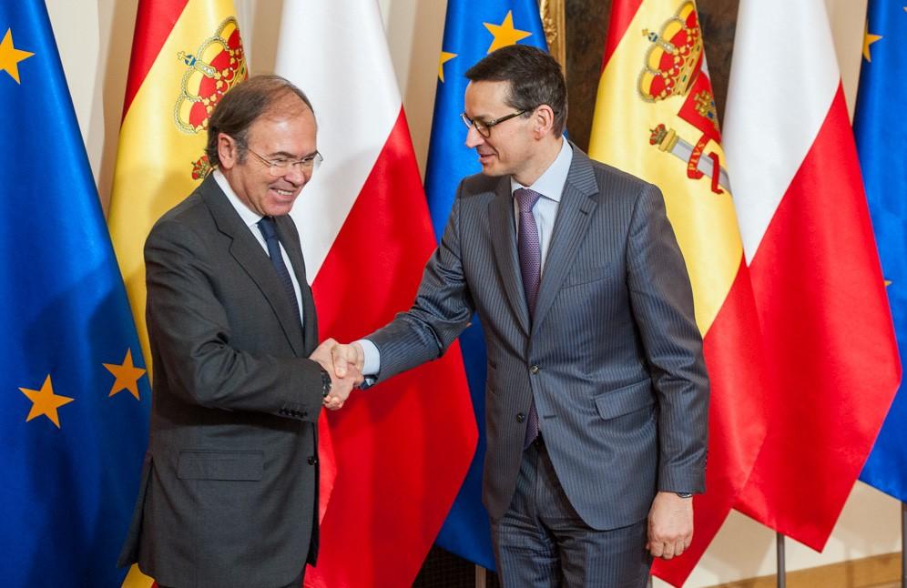 Przewodniczący Senatu Hiszpanii i premier Mateusz Morawiecki.