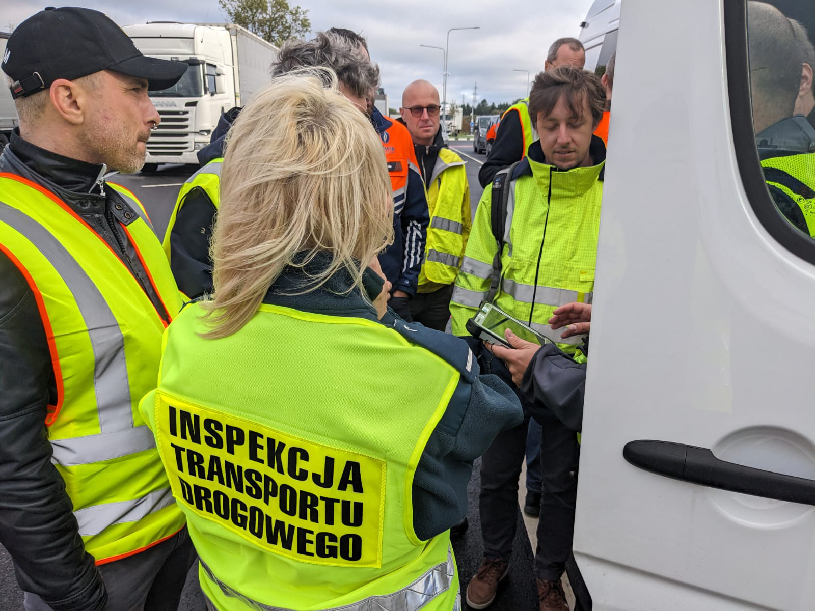 Wspólne kontrole drogowe w Tallinie z udziałem inspektorów Inspekcji Transportu Drogowego
