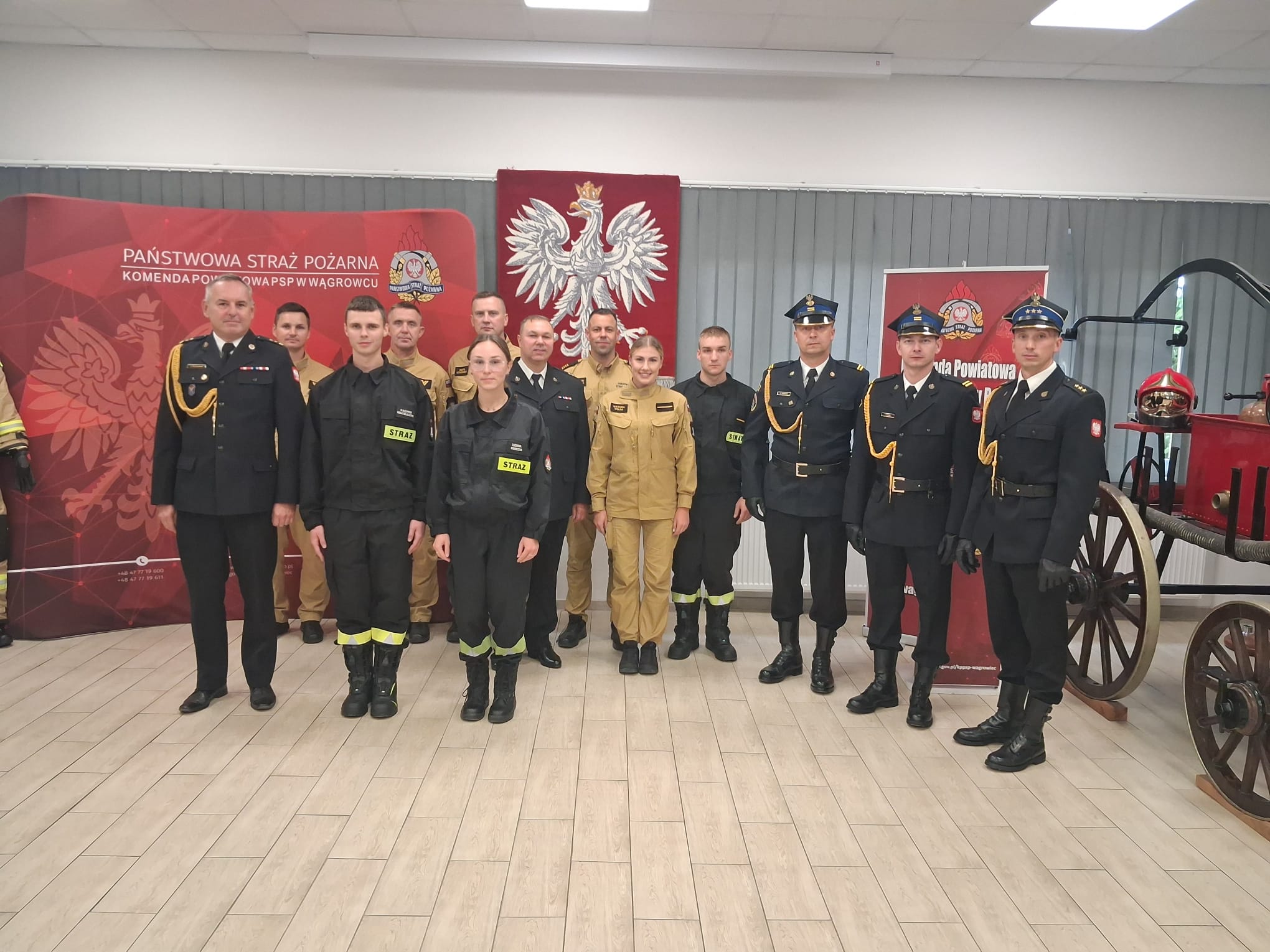 Na zdjęciu widać wszystkich zgromadzonych w trakcie ślubowania 
