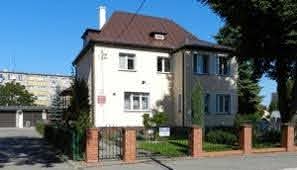 Budynek siedziby stacji