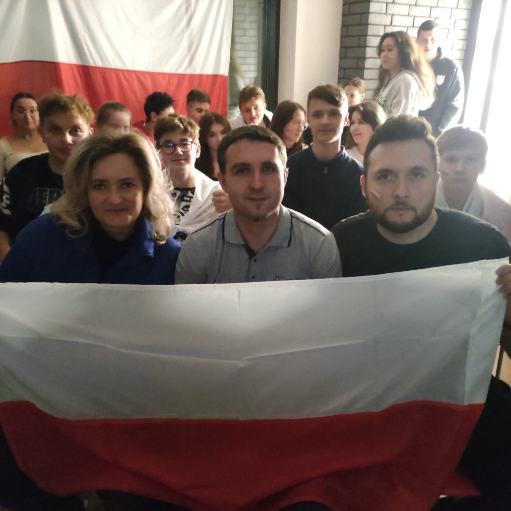 KIBICUJEMY NASZEJ REPREZENTACJI