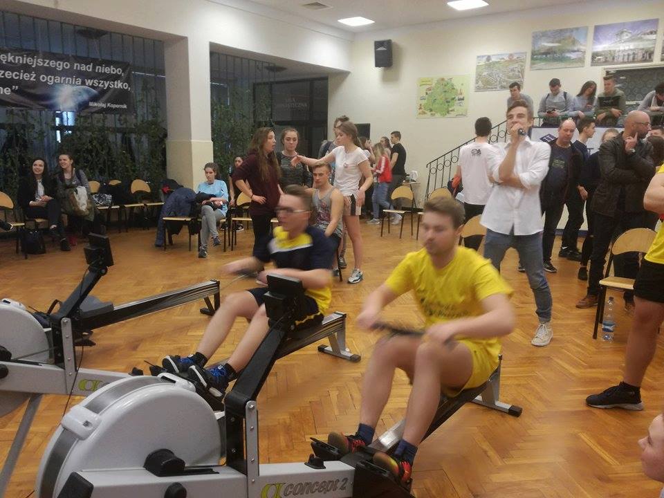 I MIEJSCE UCZNIÓW ZSCKR W ZDUŃSKIEJ DĄBROWIE W MISTRZOSTWACH POWIATU ŁOWICKIEGO SZKÓŁ PONADGIMNAZJALNYCH NA ERGOMETRZE WIOŚLARSKIM