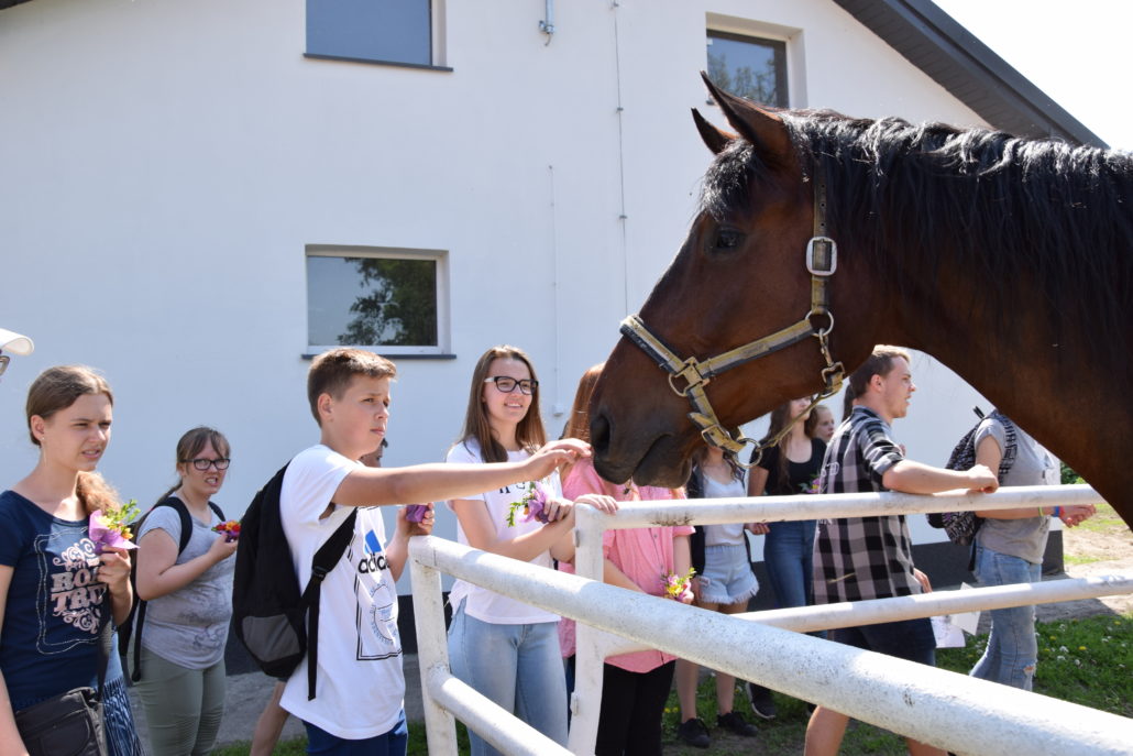 DZIEŃ OTWARTYCH DRZWI SZKOŁY W ZDUŃSKIEJ DĄBROWIE