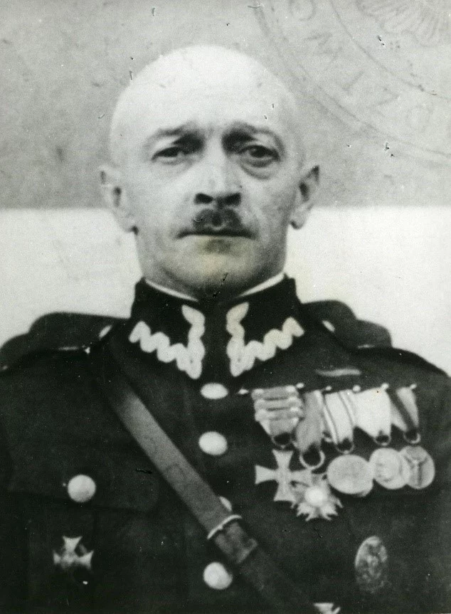 Zdjęcie pamiątkowe Gen bryg Adam Karol KIEŁBIŃSKIEGO