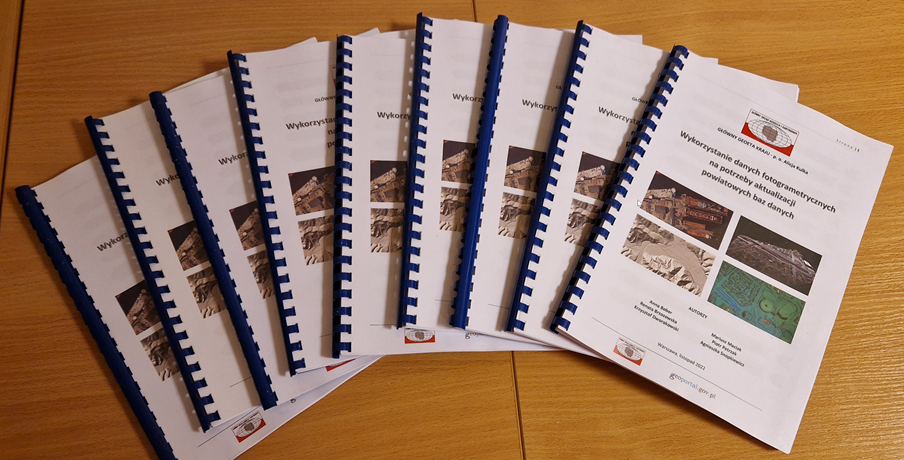 zdjęcie przedstawia materiały szkoleniowe