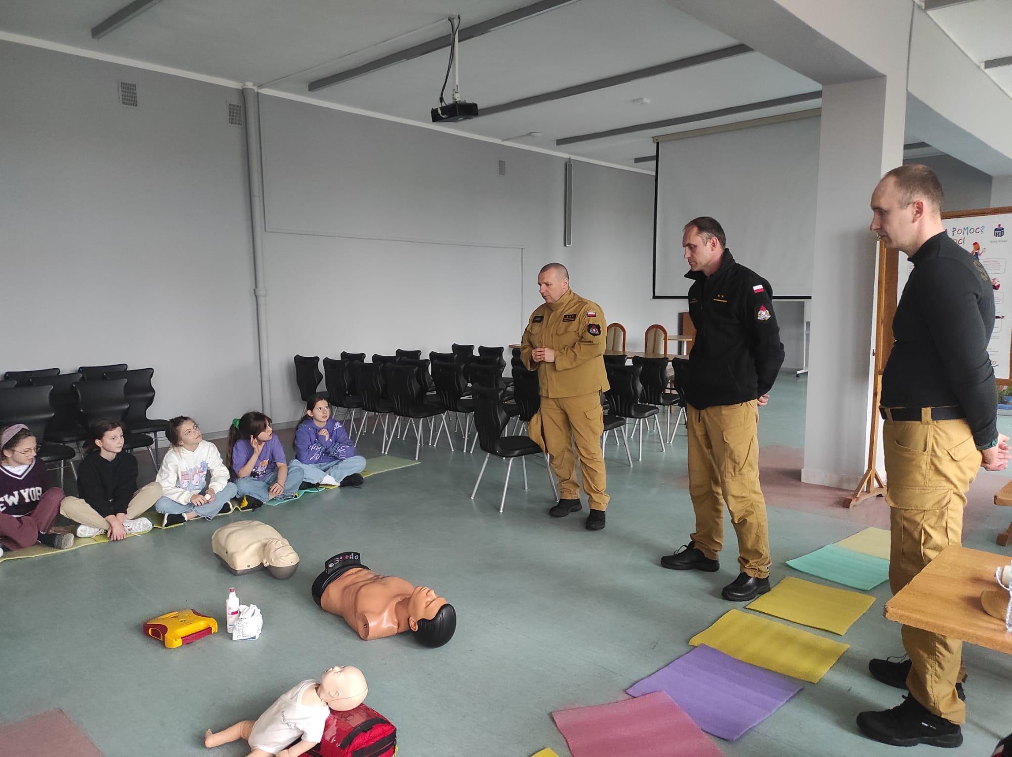 Odkrywamy moc pierwszej pomocy – strażacy PSP w braniewskiej „szóstce”