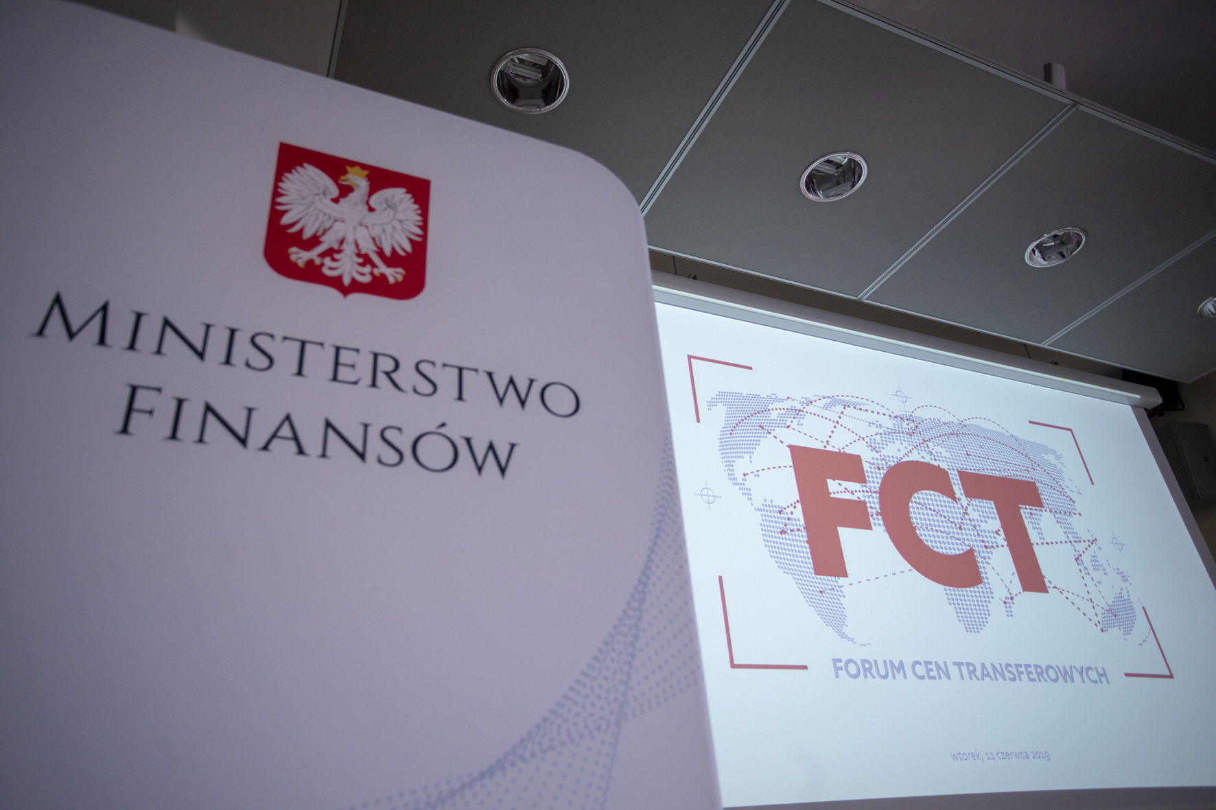 Logo Ministerstwa Finansów i Forum Cen Transferowych