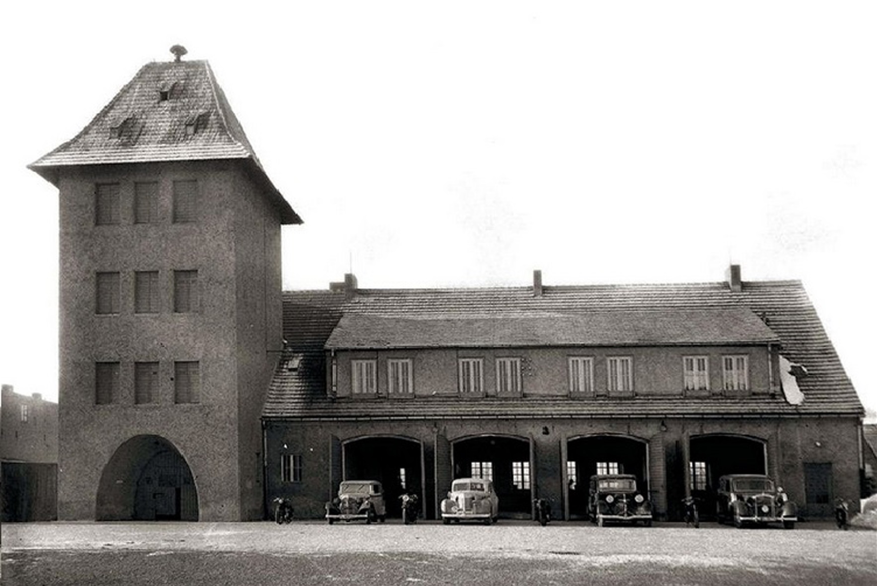 Budynek Komendy w okresie międzywojennym