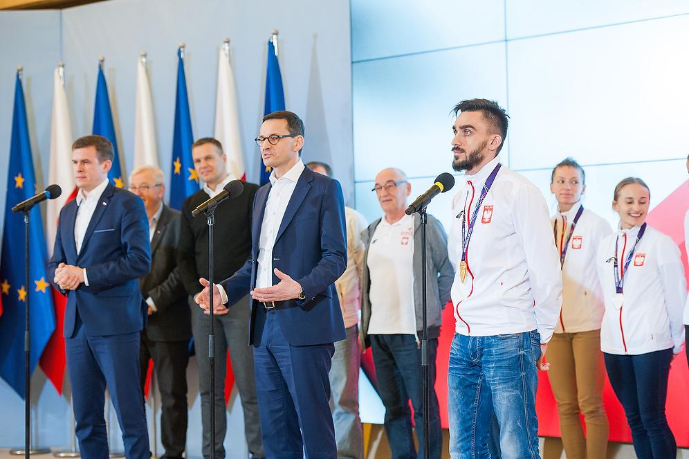 Minister Witold Bańka, premier Mateusz Morawiecki, sportowiec.