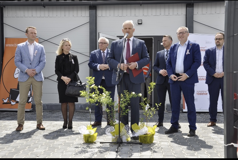 AGRO-MAJÓWKA W ZDUŃSKIEJ DĄBROWIE