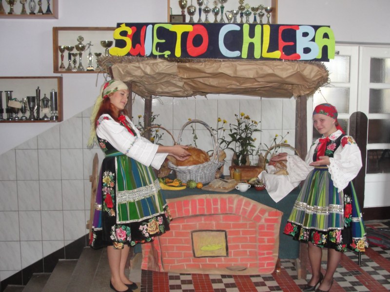 OD KŁOSA PO CHLEB POWSZEDNI…