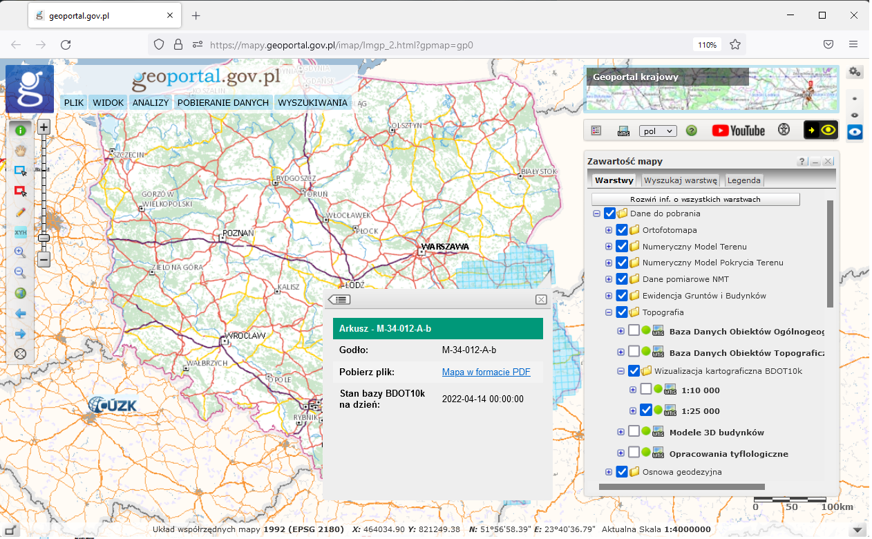 Ilustracja przedstawia zrzut ekranu z serwisu www.geoportal.gov.pl pokazujący w jaki sposób pobrać wizualizacje kartograficzne BDOT10k w skali 1:25000.