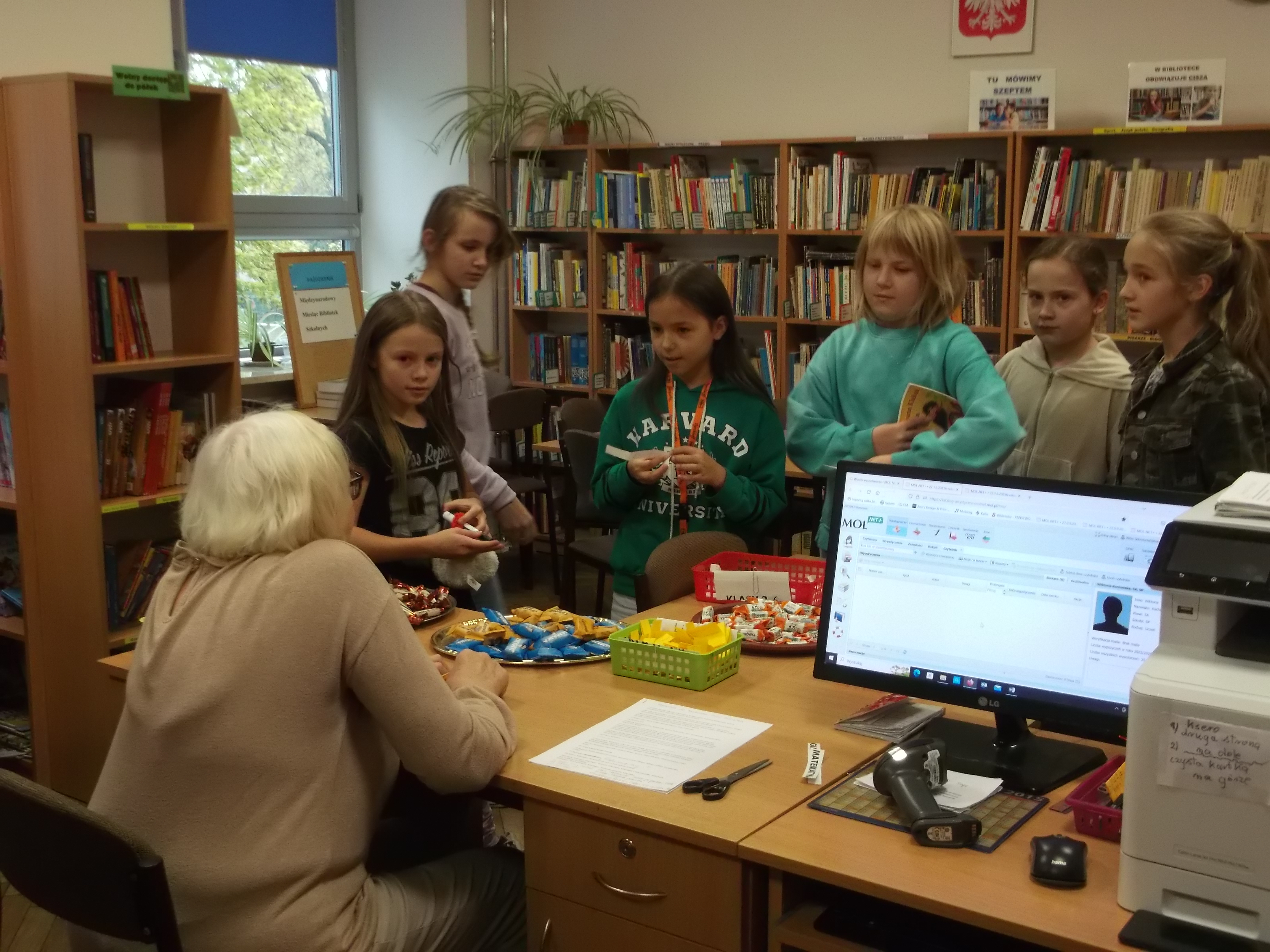 DZIEŃ GŁOŚNEGO CZYTANIA W BIBLIOTECE SZKOLNEJ 2023
