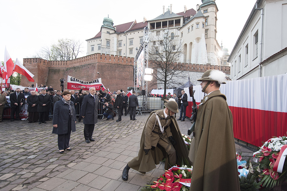 Krakow_Obchody_VI_rocznicy_pogrzebu_pary_prezydenckiej
