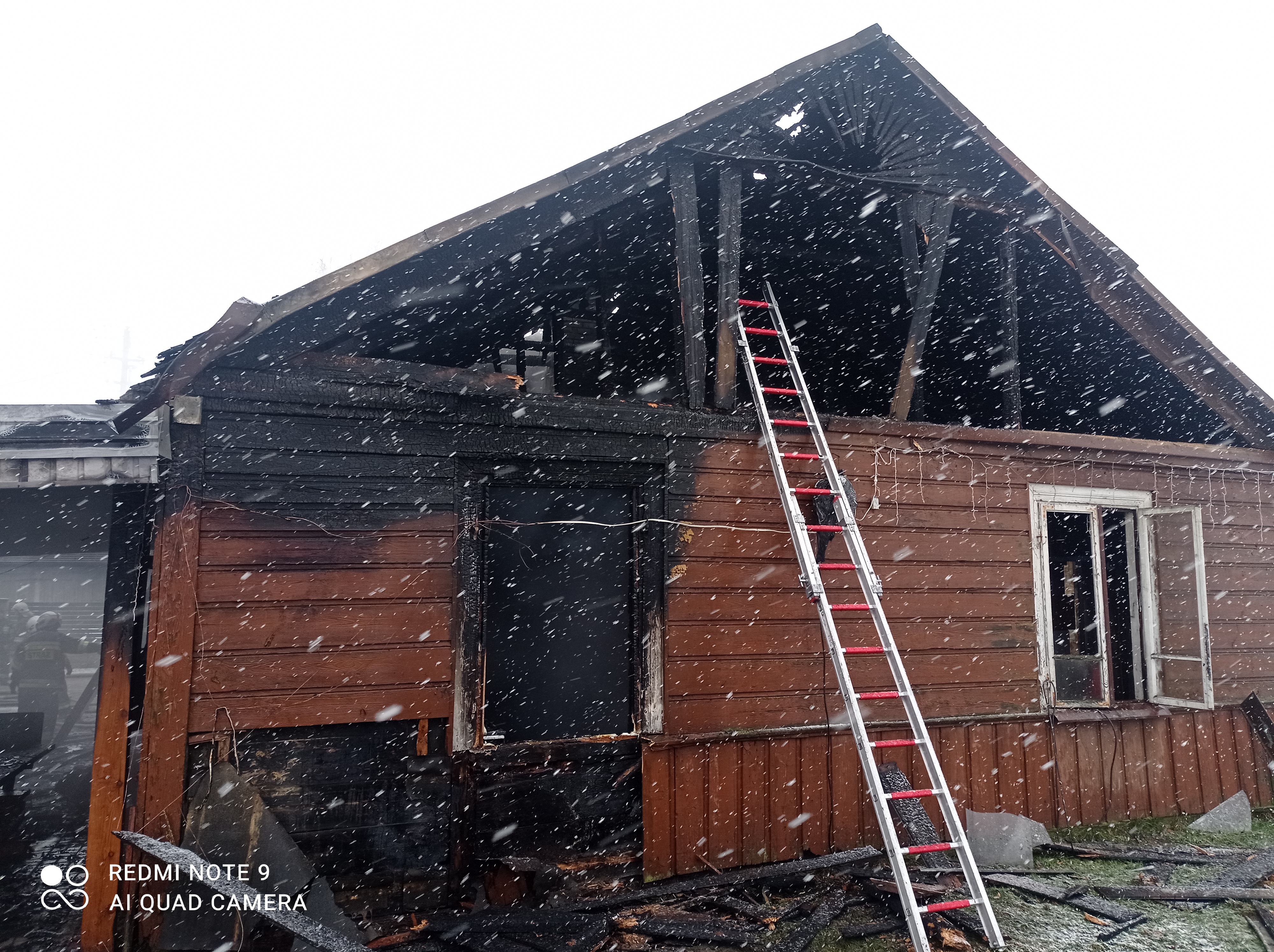Zdjęcie pożaru domu w Polakach, pow. siedlecki.