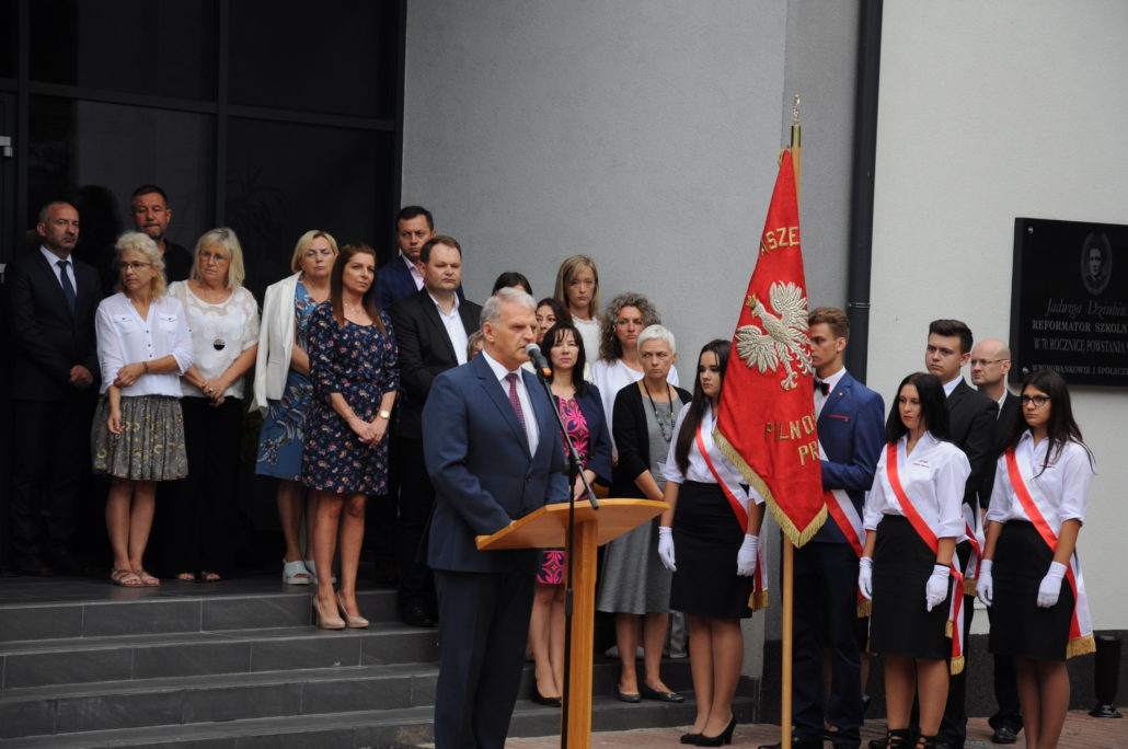 UROCZYSTE ROZPOCZĘCIE NOWEGO ROKU SZKOLNEGO