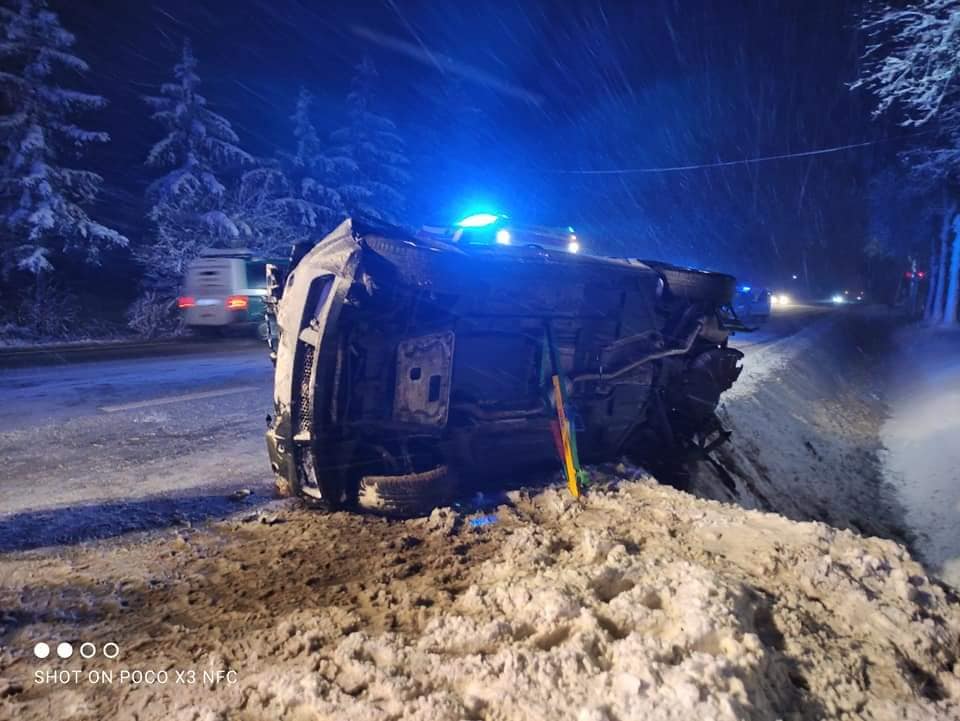 Zdjęcie wypadku samochodowego w Zbuczynie.